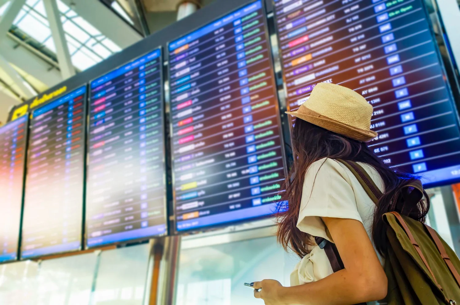 El riesgo oculto al usar redes wifi públicas en aeropuertos este verano que compromete todas tus claves personales El riesgo oculto al usar redes wifi públicas en aeropuertos este verano que compromete todas tus claves personales