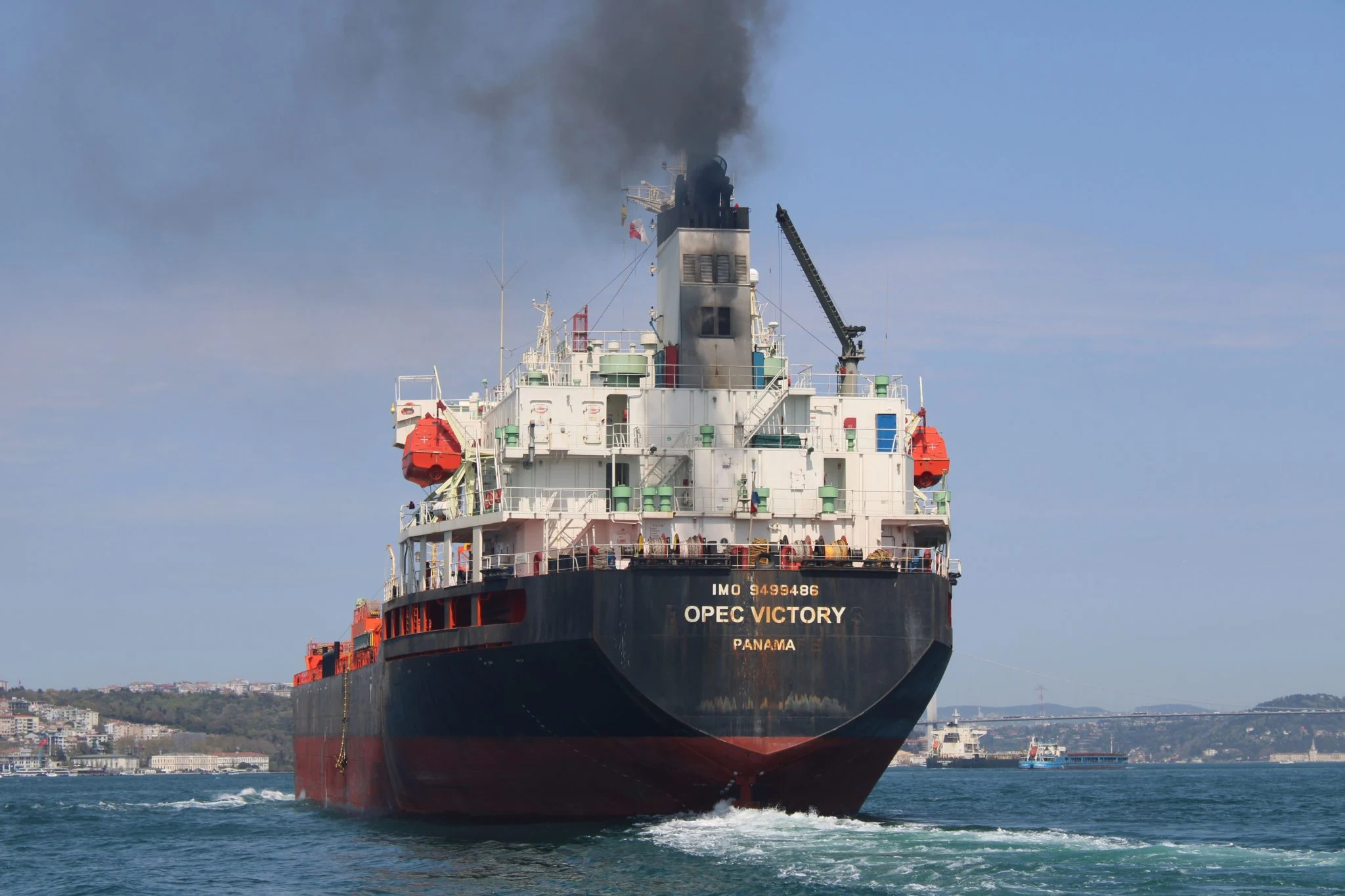 central-termica-flotante-karpowership-ca-portada central térmica flotante