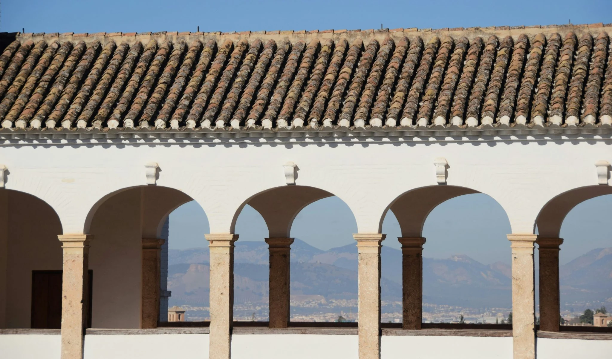 El Colegio de Abogados de Granada denuncia que los juzgados señalan juicios para 2029 por colapso judicial 1 Moncloa señalamientos 2029