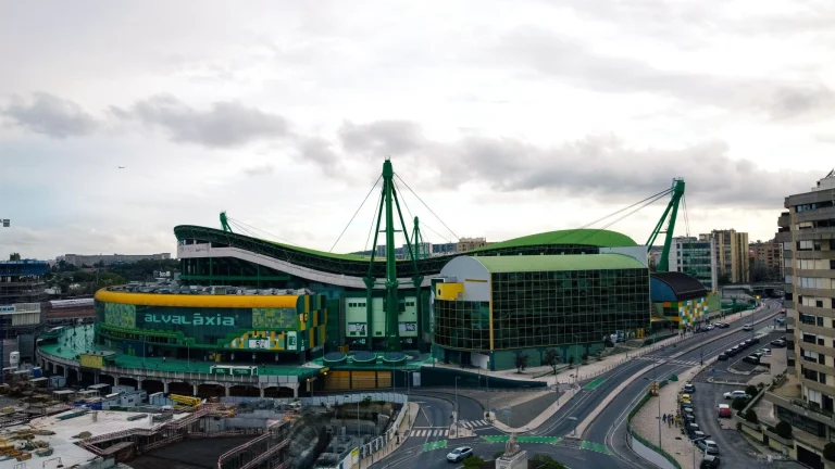 El Grupo Baskonia-Alavés compra el Buesa Arena a la Diputación de Álava por 153 millones
