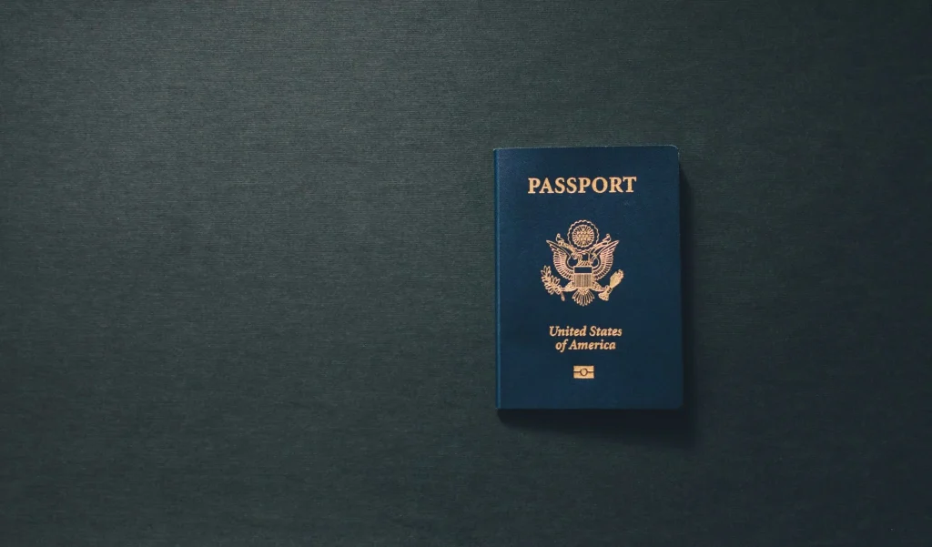 USCIS aclara fecha de validez de Green Card para españoles en julio de 2026