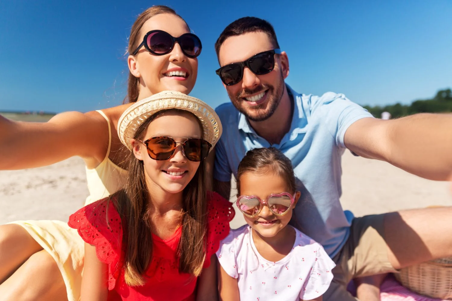 Tres meses sin cole y 22 días de vacaciones: el calendario que obliga a miles de familias a hacer encaje de bolillos cada verano Tres meses sin cole y 22 días de vacaciones: el calendario que obliga a miles de familias a hacer encaje de bolillos cada verano
