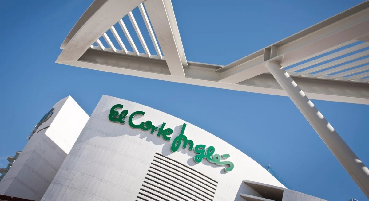 La cafetera De'Longhi Dedica, la más vendida, rebajada de 349 € a 199 € en El Corte Inglés La cafetera De'Longhi Dedica, la más vendida, rebajada de 349 € a 199 € en El Corte Inglés