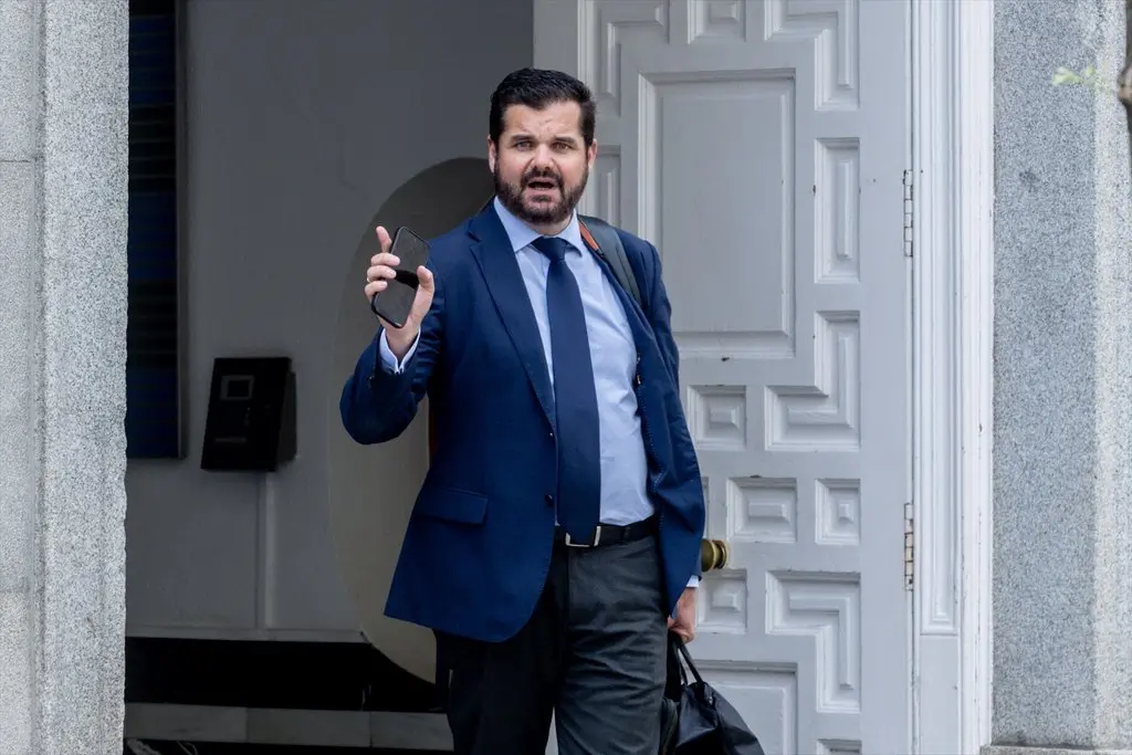 EuropaPress 7423818 abogado justicia europa luis maria pardo salida tribunal supremo abril 2026 Moncloa