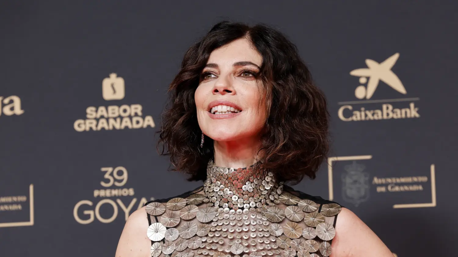 Netflix ya tiene fecha para la serie que nadie esperaba de Pérez-Reverte con Maribel Verdú al frente Netflix ya tiene fecha para la serie que nadie esperaba de Pérez-Reverte con Maribel Verdú al frente