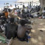 España busca fórmulas legales para devolver a Marruecos a 10.000 migrantes mientras Ceuta sigue colapsada