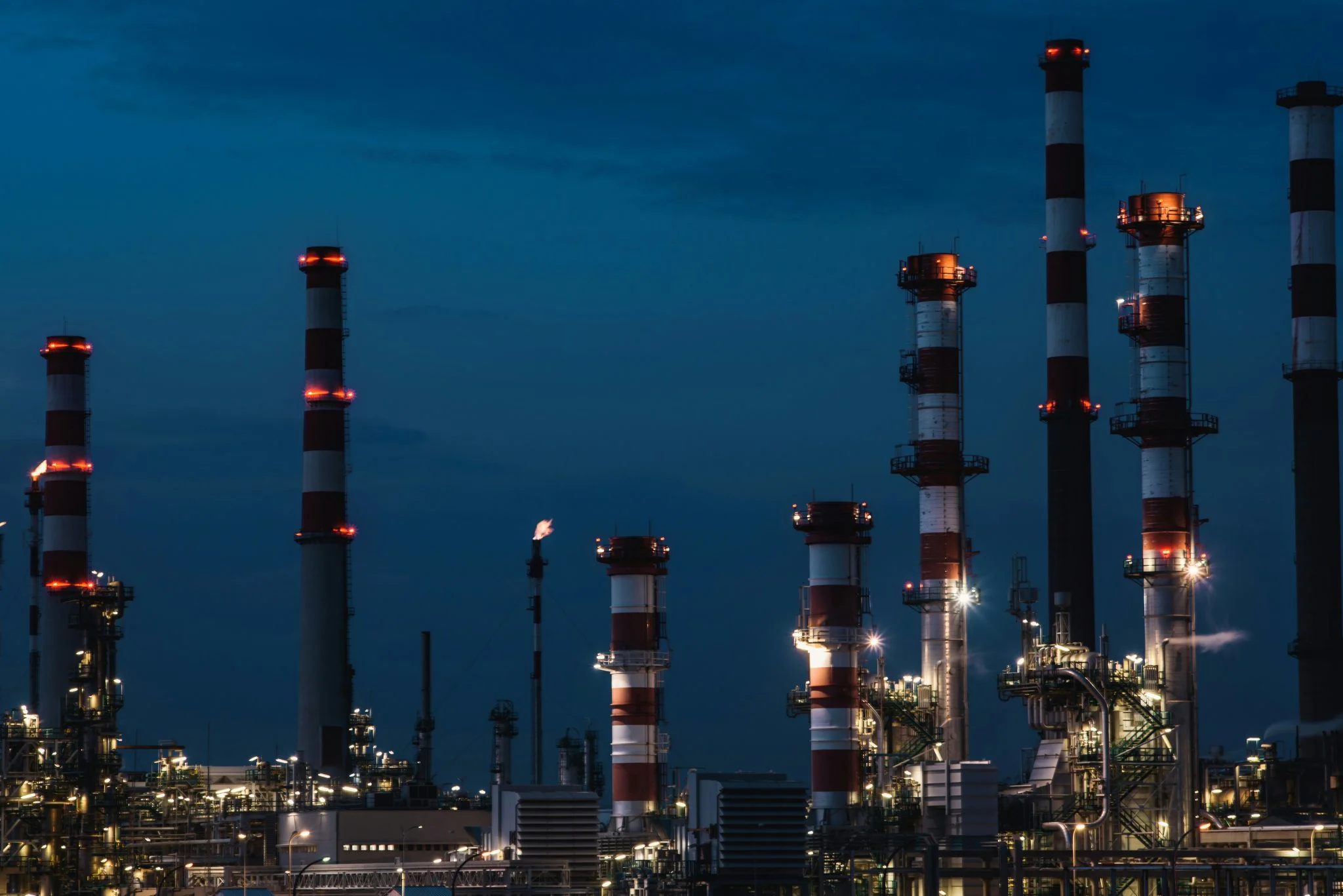 La banca española mantiene su financiación a combustibles fósiles y rebaja sus compromisos climáticos 1 Moncloa Santander BBVA financiación fósiles