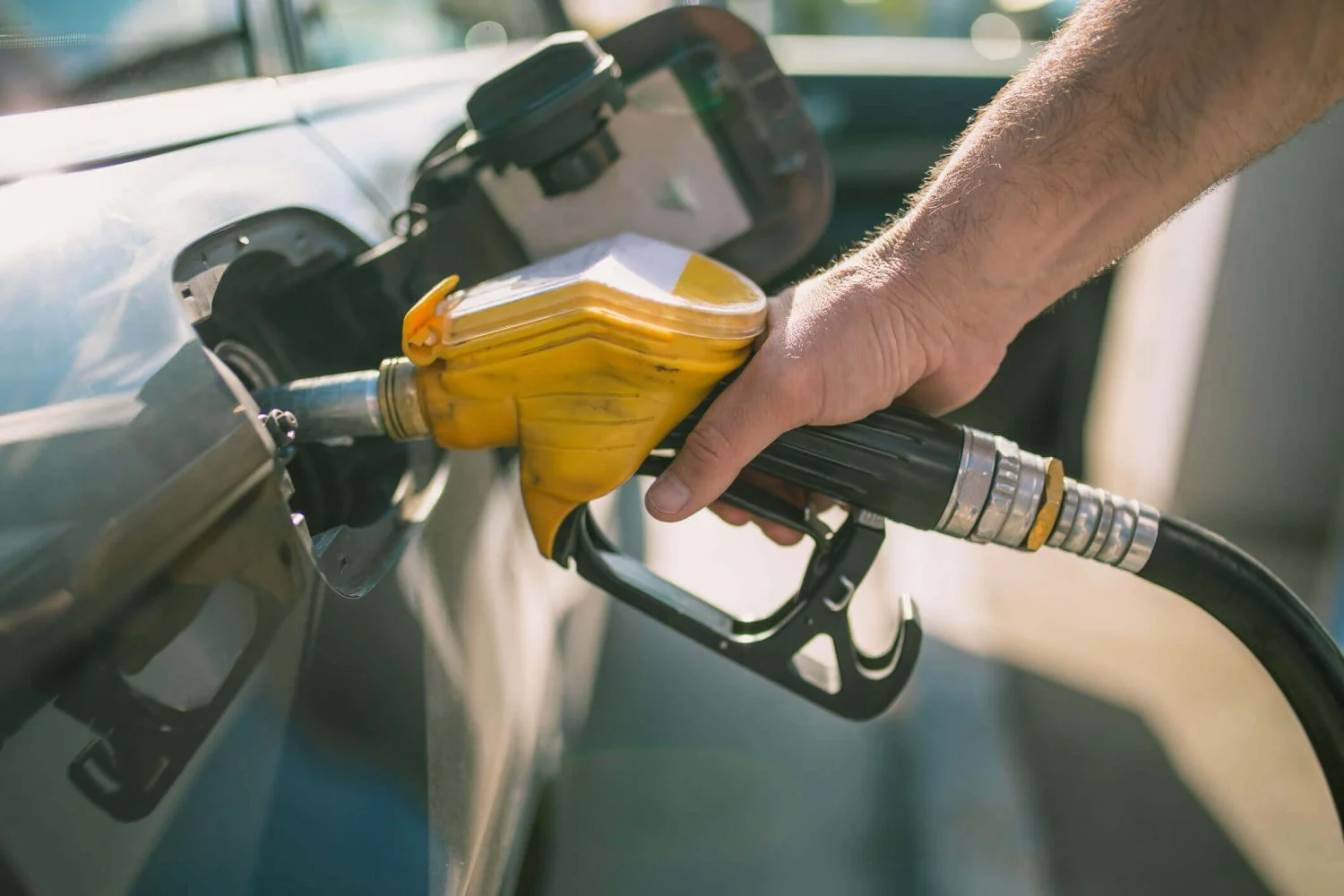El gasóleo se dispara un 15,7% y el Gobierno responde con una rebaja histórica de 20 céntimos en septiembre El gasóleo se dispara un 15,7% y el Gobierno responde con una rebaja histórica de 20 céntimos en septiembre