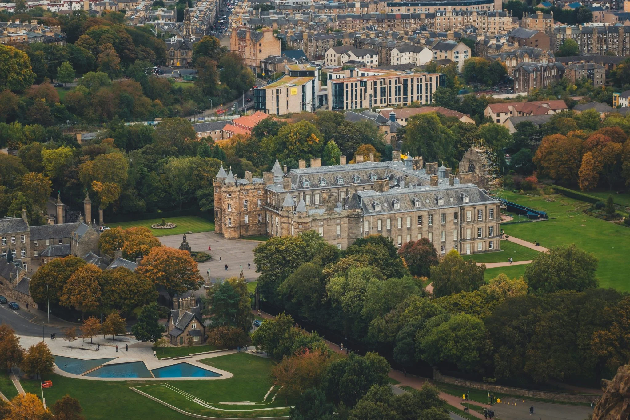 Harry y Meghan anuncian su regreso al Reino Unido seis años después con Archie y Lilibet en colegios británicos 1 Moncloa duques de Sussex regresan