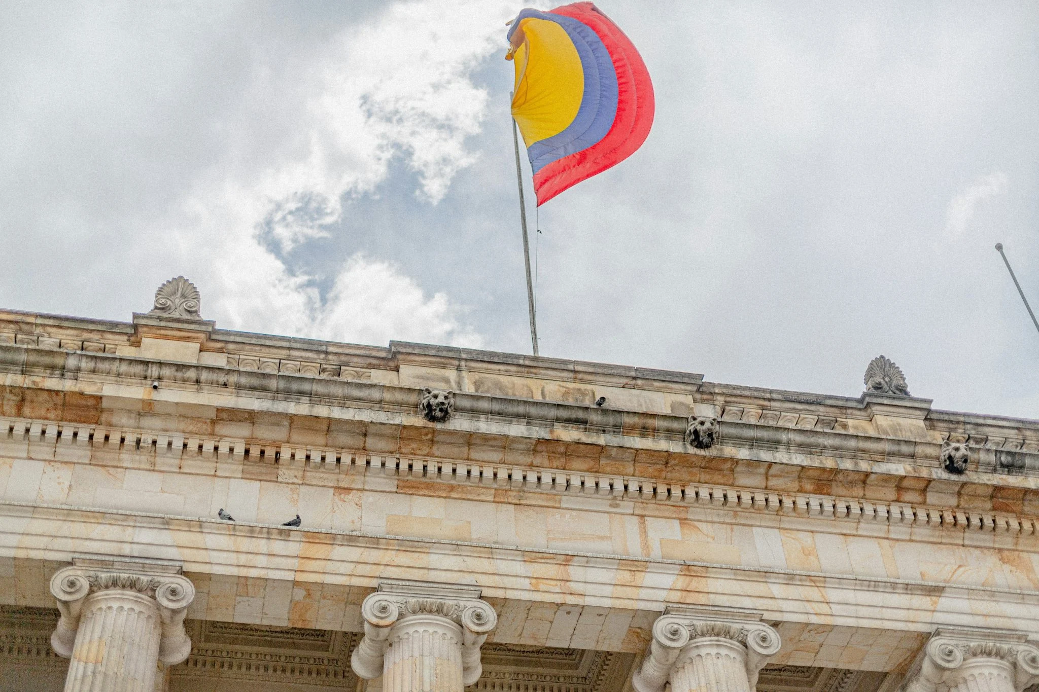 Elección Contralor Colombia: así se juega el escrutinio de los contratos españoles 1 Moncloa Contraloría Colombia