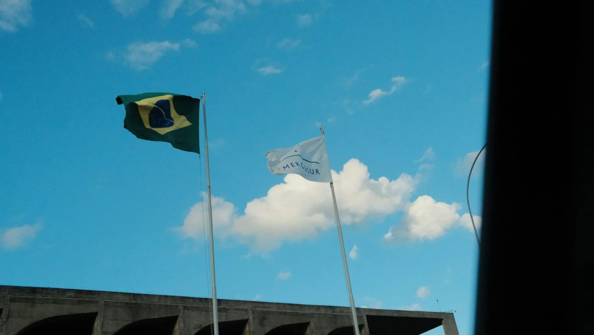 elecciones-brasil-2026-santander-telefon-portada elecciones Brasil 2026