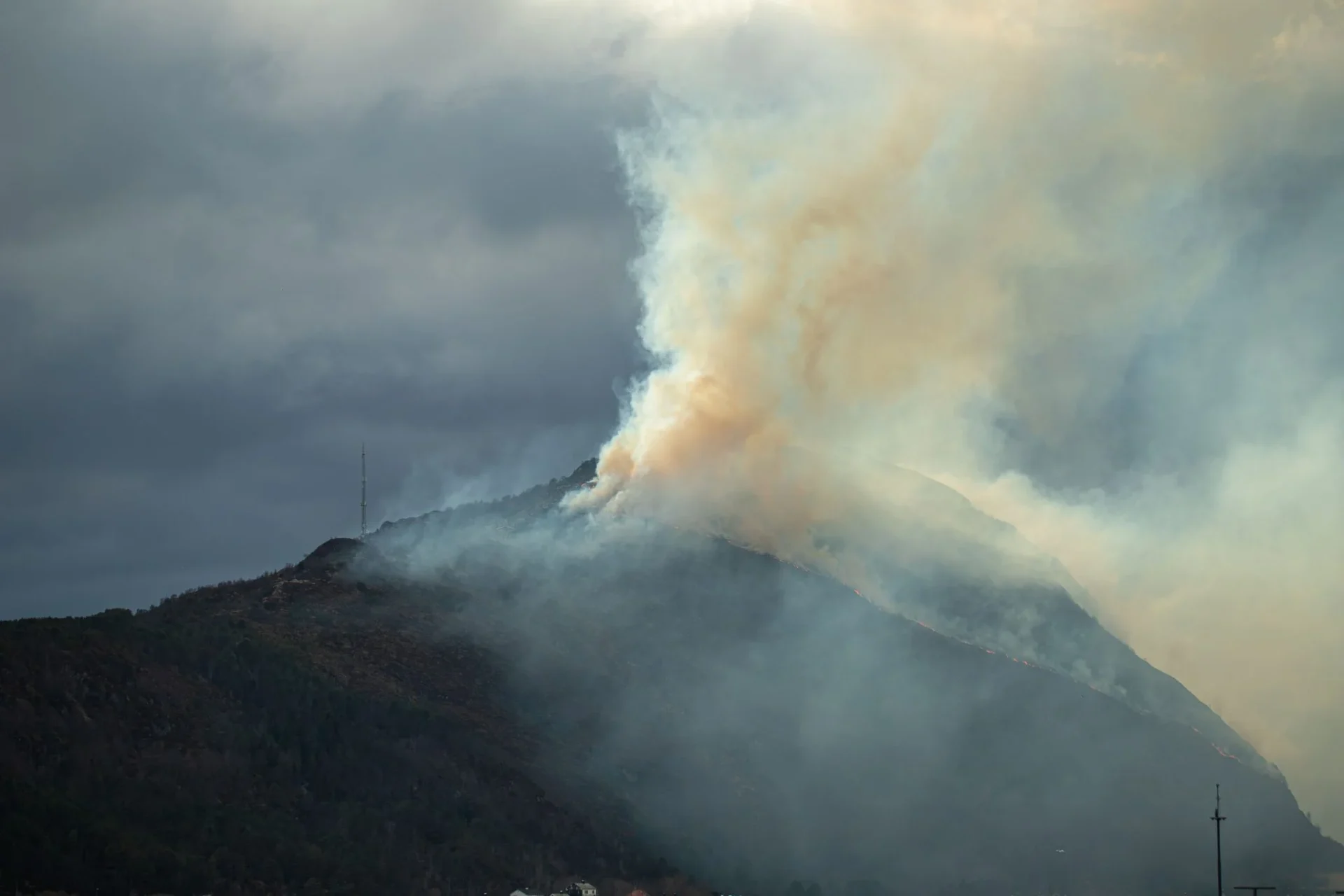 incendios-ourense-fumaces-situacion-2-portada incendios Ourense