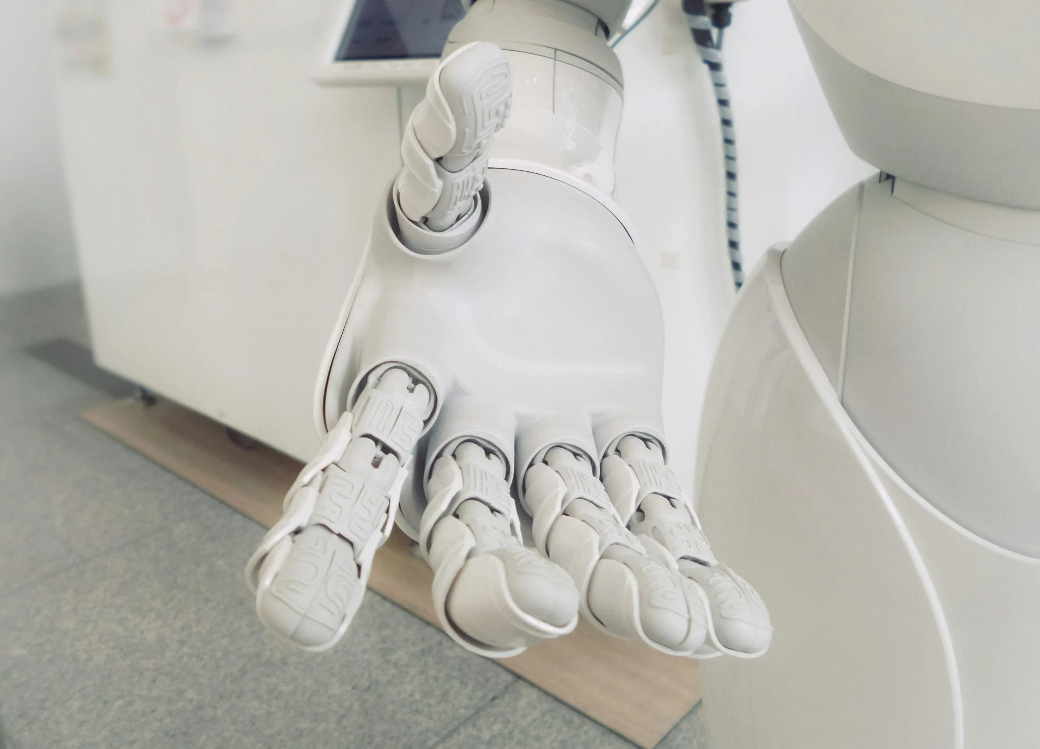 La inteligencia artificial justicia llega a los juzgados: el Ministerio de Justicia automatiza tareas repetitivas y agiliza la tramitación 1 Moncloa robotización de juzgados