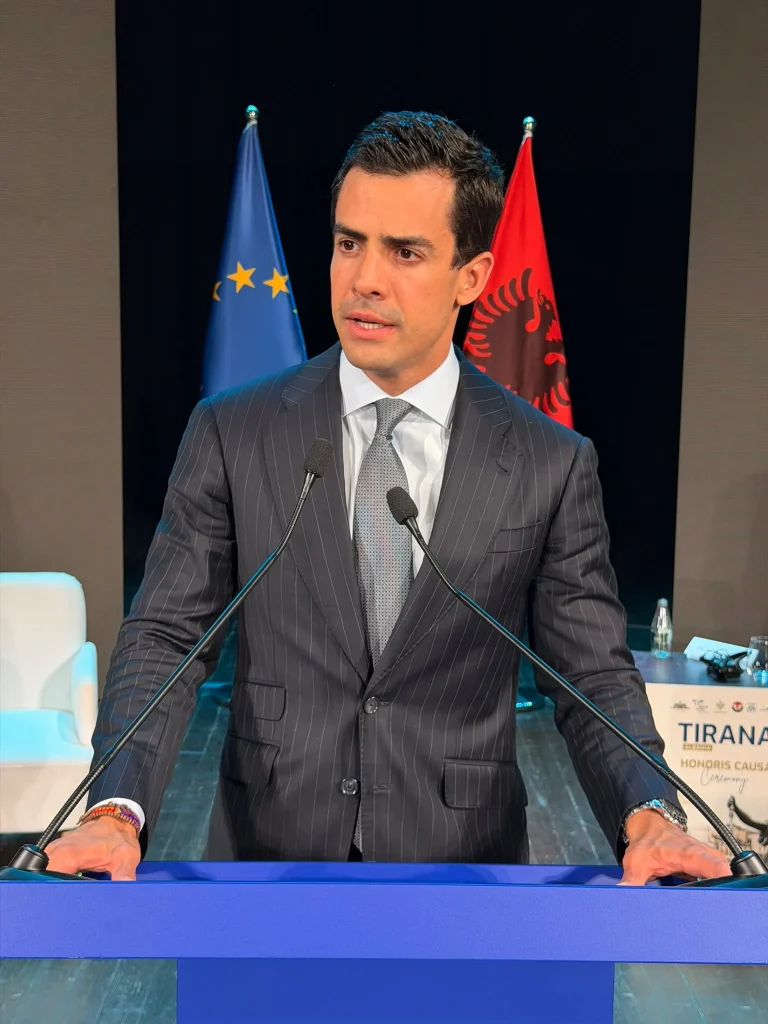 Juan Gonzalo Ospina, embajador de Colombia ante la UE: “Colombia abre una nueva era, el Estado de derecho es sólido y no habrá impunidad” 1 Moncloa ospina 2 Moncloa
