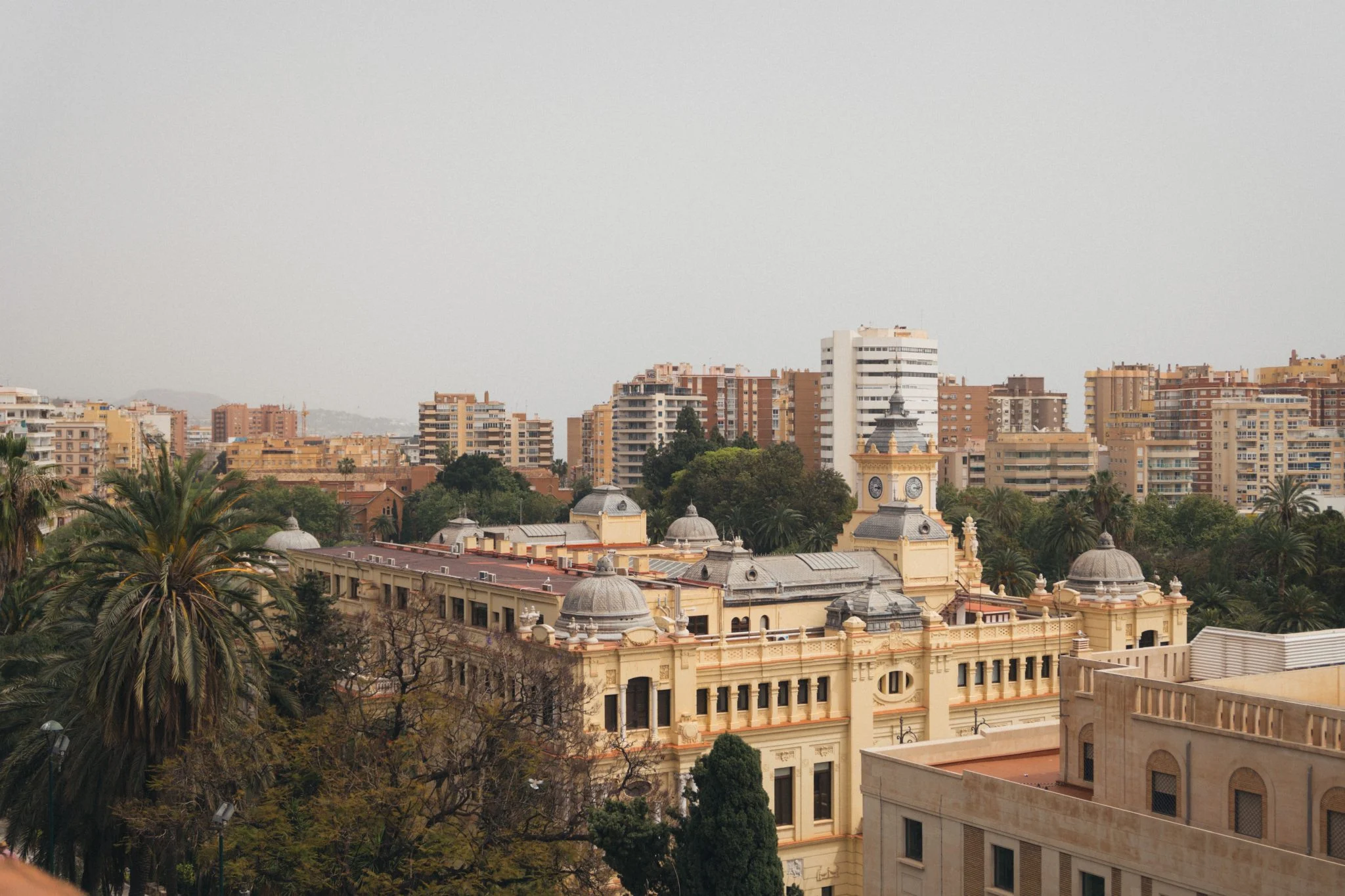 El precio de la vivienda en Málaga supera los 4.600 euros por metro cuadrado: récord histórico 1 Moncloa vivienda Málaga