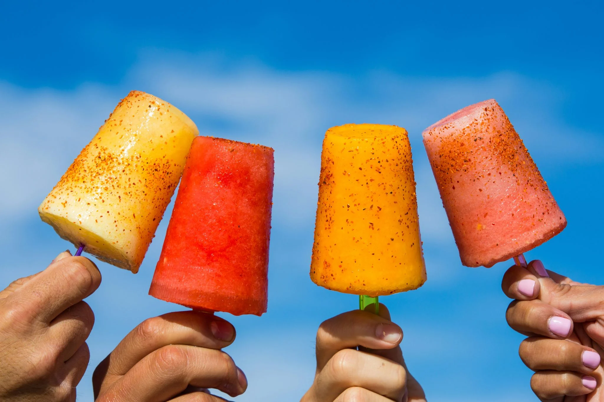 Adiós al calor: 15 helados caseros sin heladera, fáciles y refrescantes en minutos 1 Moncloa polos caseros