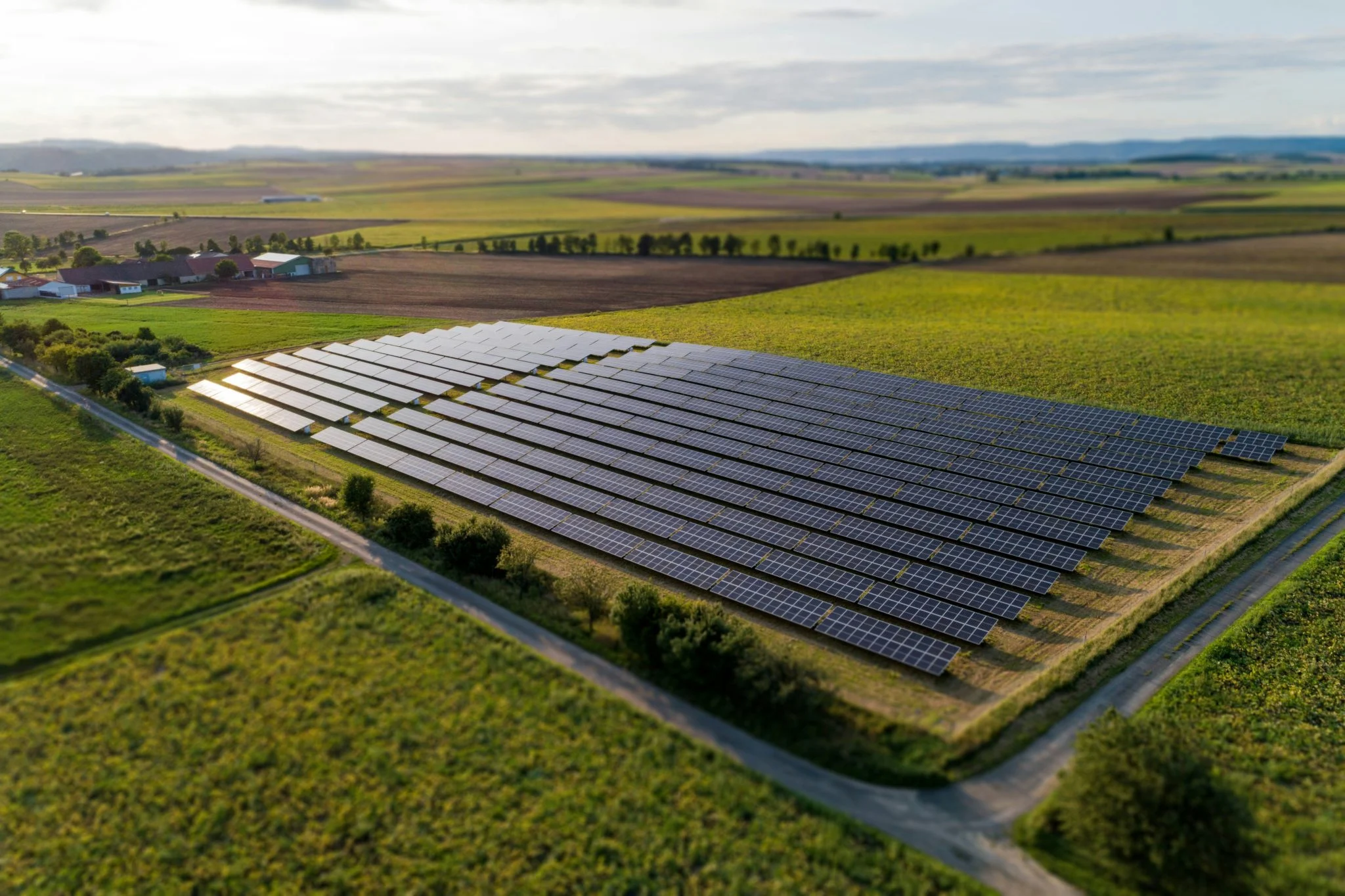 La sobrecapacidad solar china duplica la demanda mundial y hunde los precios de los paneles 1 Moncloa industria solar china