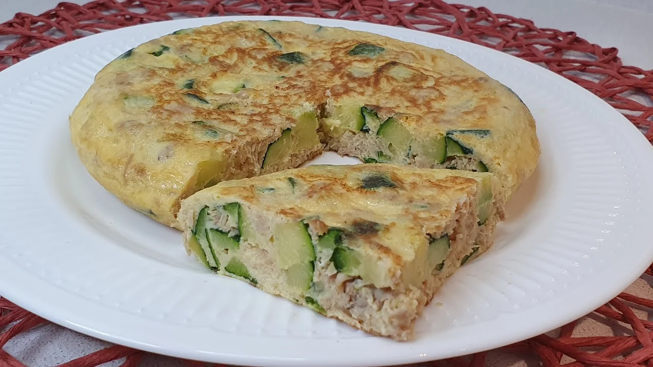 Cenas rápidas para la vuelta al trabajo: la tortilla de calabacín jugosa que se prepara en 10 minutos Cenas rápidas para la vuelta al trabajo: la tortilla de calabacín jugosa que se prepara en 10 minutos