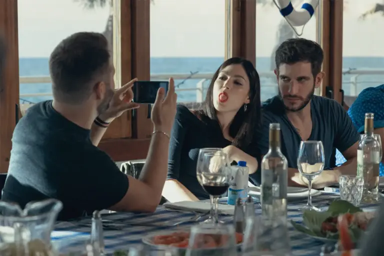 Sin spoilers: los 3 primeros episodios de 'El cuerpo en llamas' analizados para decidir si merece la pena la suscripción