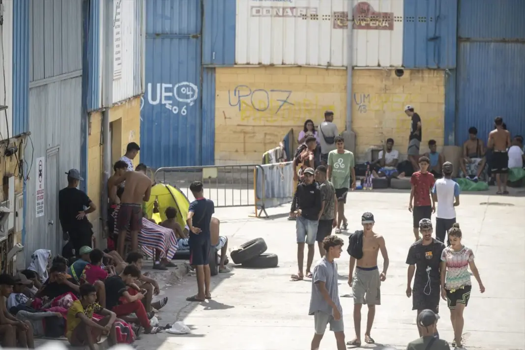 EuropaPress 7756408 migrantes asentados naves tarajal septiembre 2026 ceuta espana gobierno Moncloa