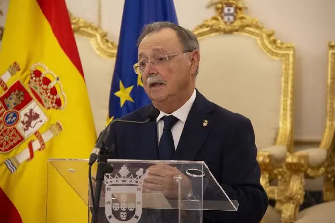 El empresario Ernesto Valero, señalado por varias adjudicaciones, lidera los apoyos a Vivas 1 Moncloa Vivas