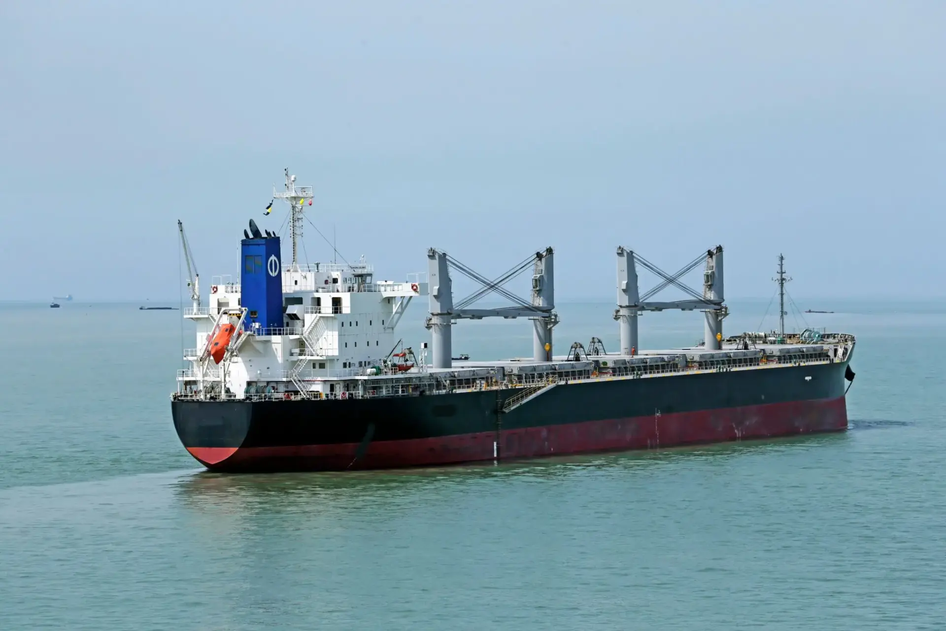 ataque-buque-oman-dos-torpedos-portada ataque buque Omán