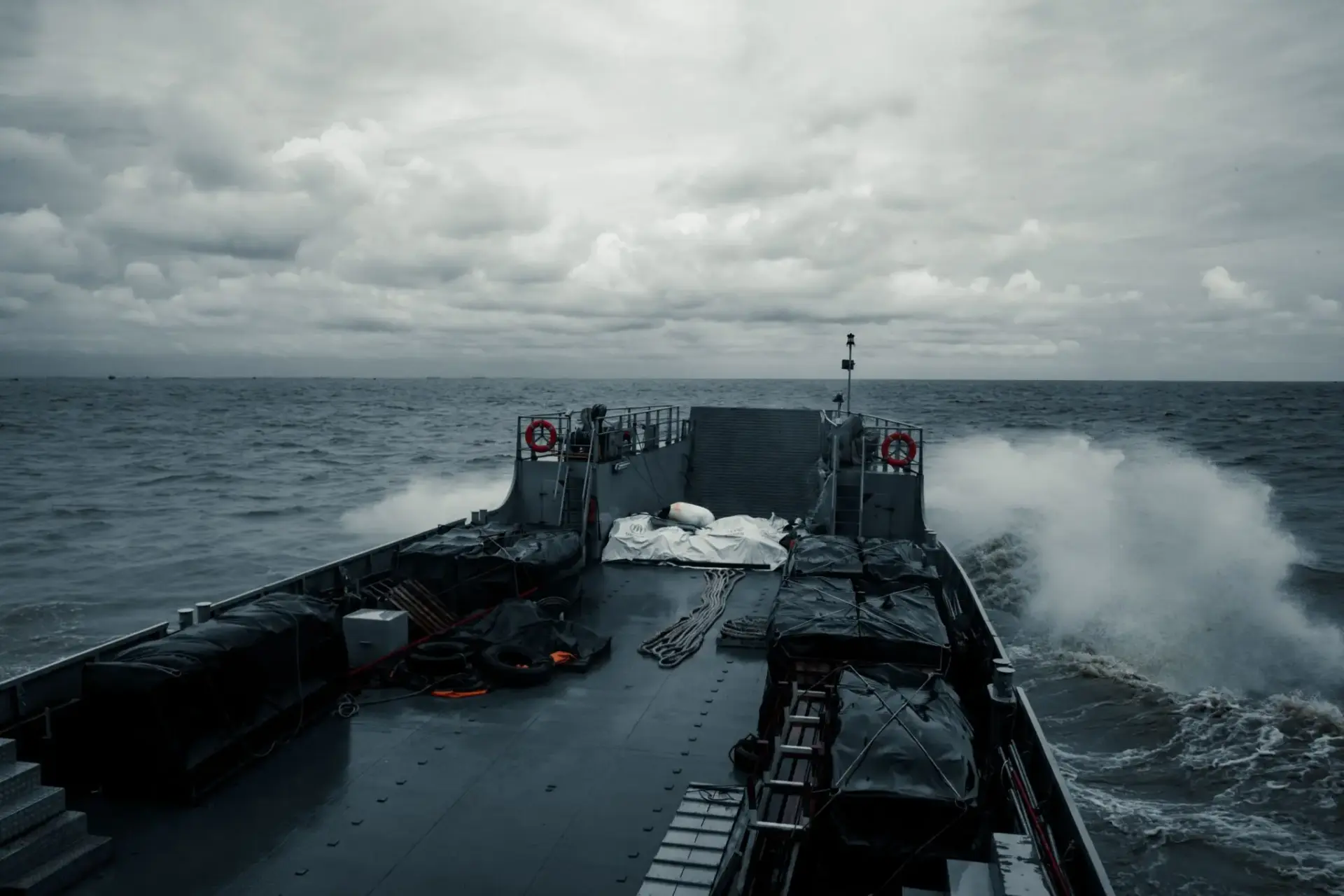 ataque-naval-ormuz-eeuu-irgc-portada ataque naval Ormuz