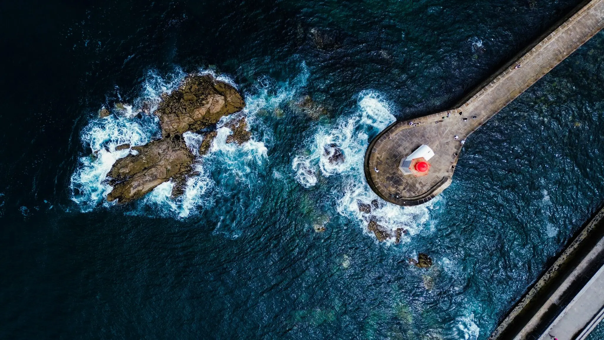 Hutíes consolidan el control del estrecho de Bab el-Mandeb y prometen dejar pasar buques no saudíes 1 Moncloa Mar Rojo