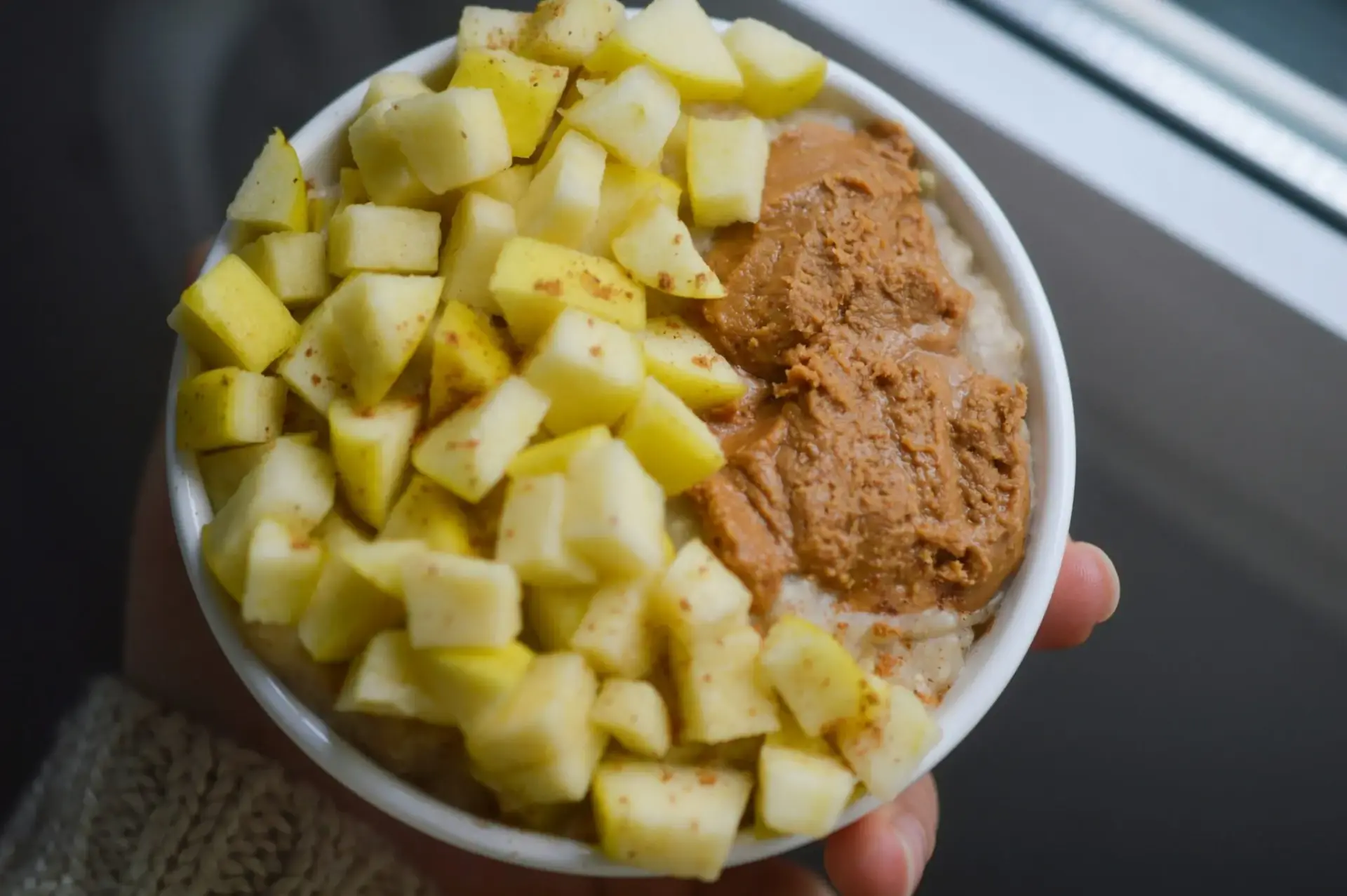 desayuno-avena-con-manzana-y-canela-portada avena con manzana y canela