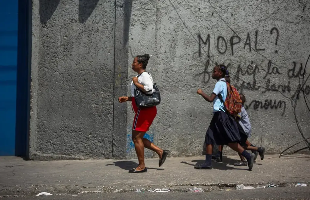 El pecado original de París: los millones que Francia drenó a Haití y el Elíseo se niega a devolver 1 Moncloa haiti Moncloa