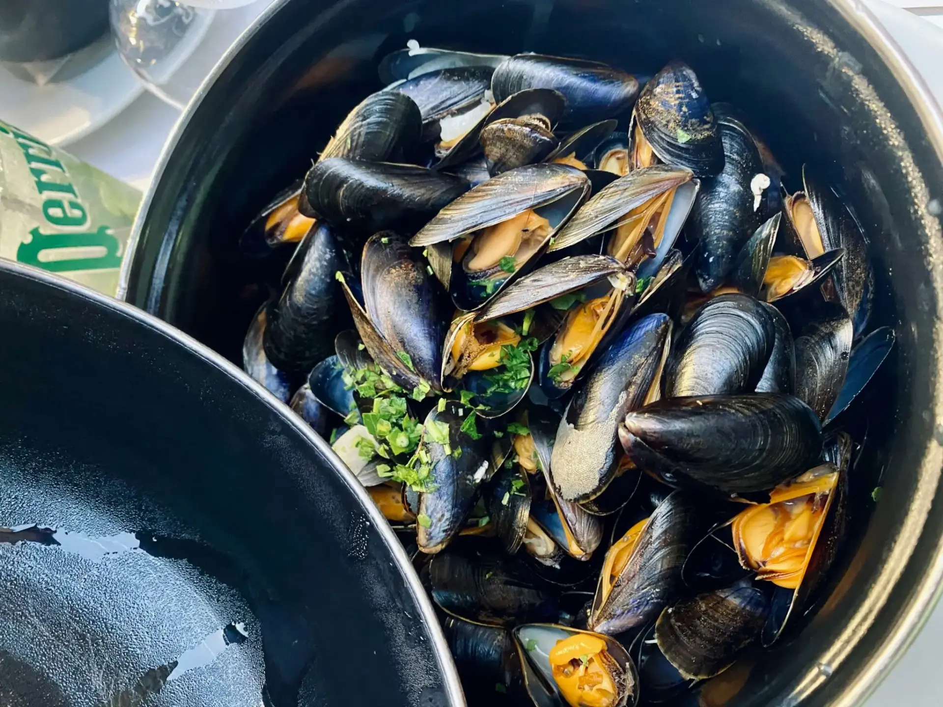 mejillones-en-escabeche-con-batidor-portada mejillones en escabeche con batidor