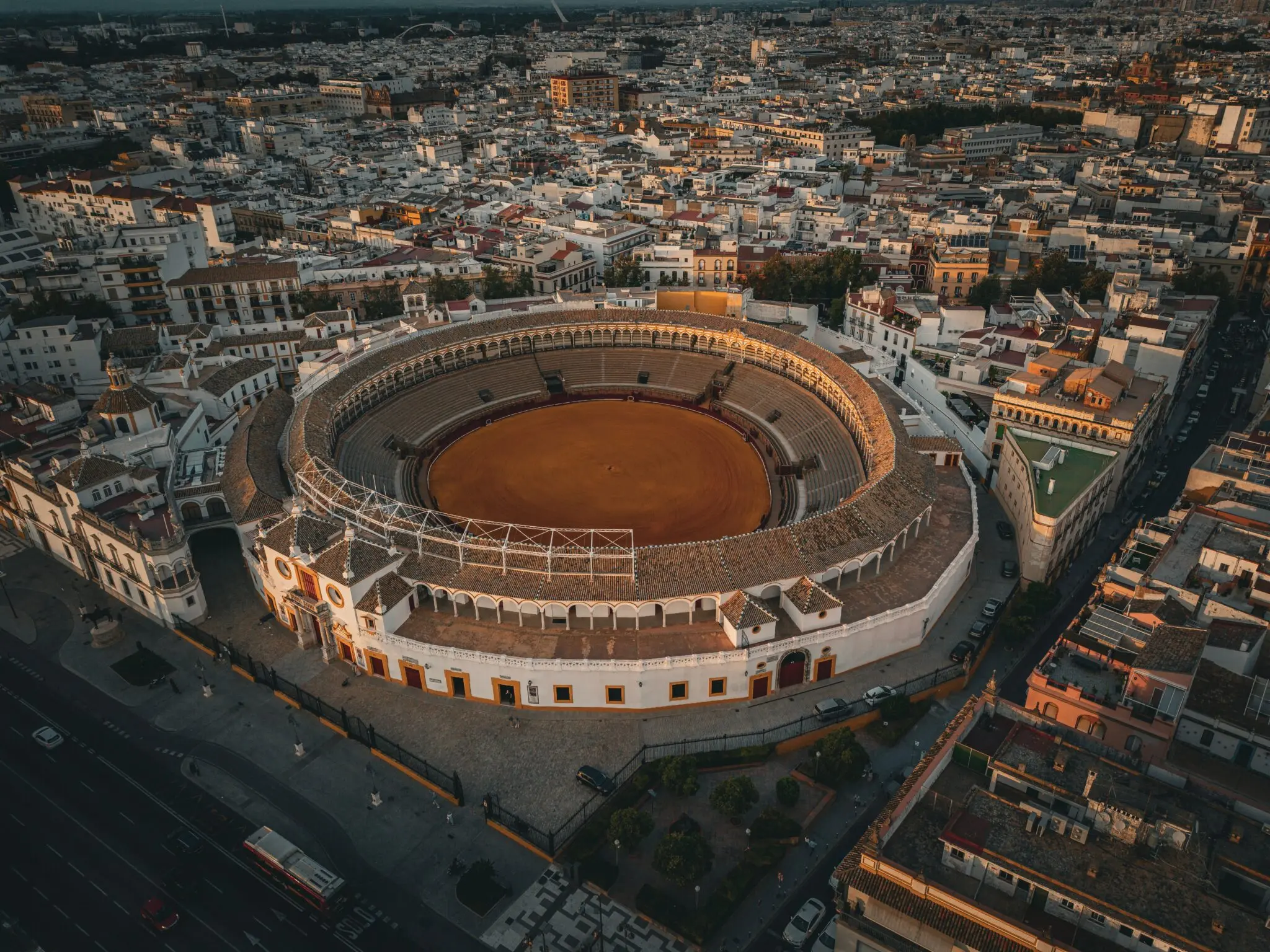 Juanma Moreno apuesta por Sevilla como sede del Mundial 2030: la Junta defiende la candidatura andaluza 1 Moncloa Juanma Moreno