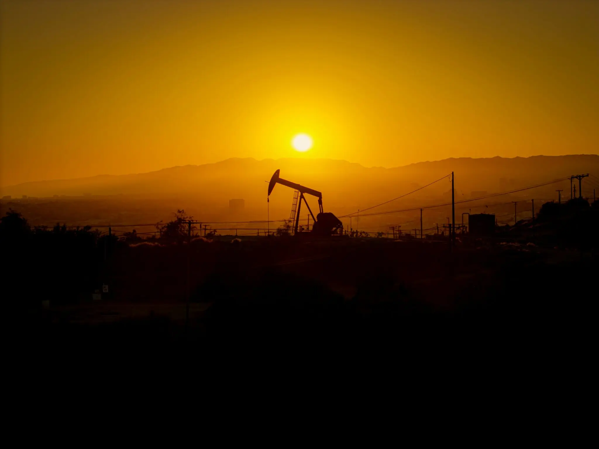 El petróleo de Venezuela que sostiene a Repsol: 1,17 millones de barriles diarios en juego 1 Moncloa exportaciones Venezuela