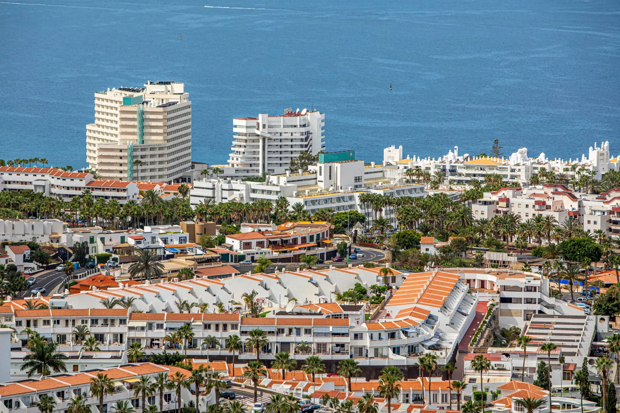 La Laguna adjudica la mayor rehabilitación residencial de Canarias: 25 millones para 49 bloques en El Cardonal 1 Moncloa La Laguna
