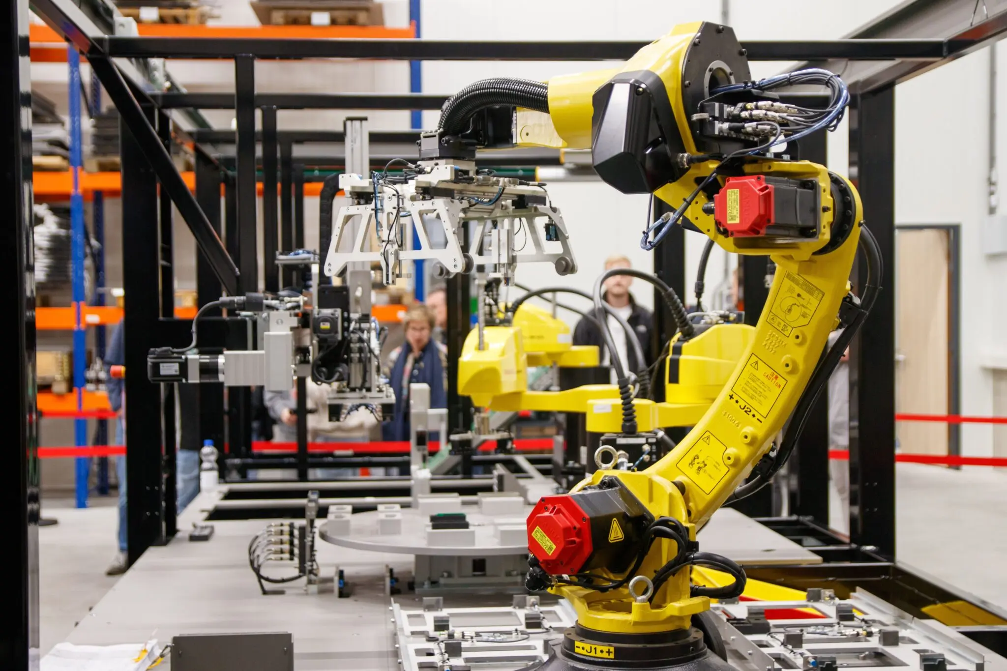 Robots e IA de voz en hoteles valencianos: la Comunitat prueba la atención al cliente del futuro 1 Moncloa inteligencia artificial Valenciana