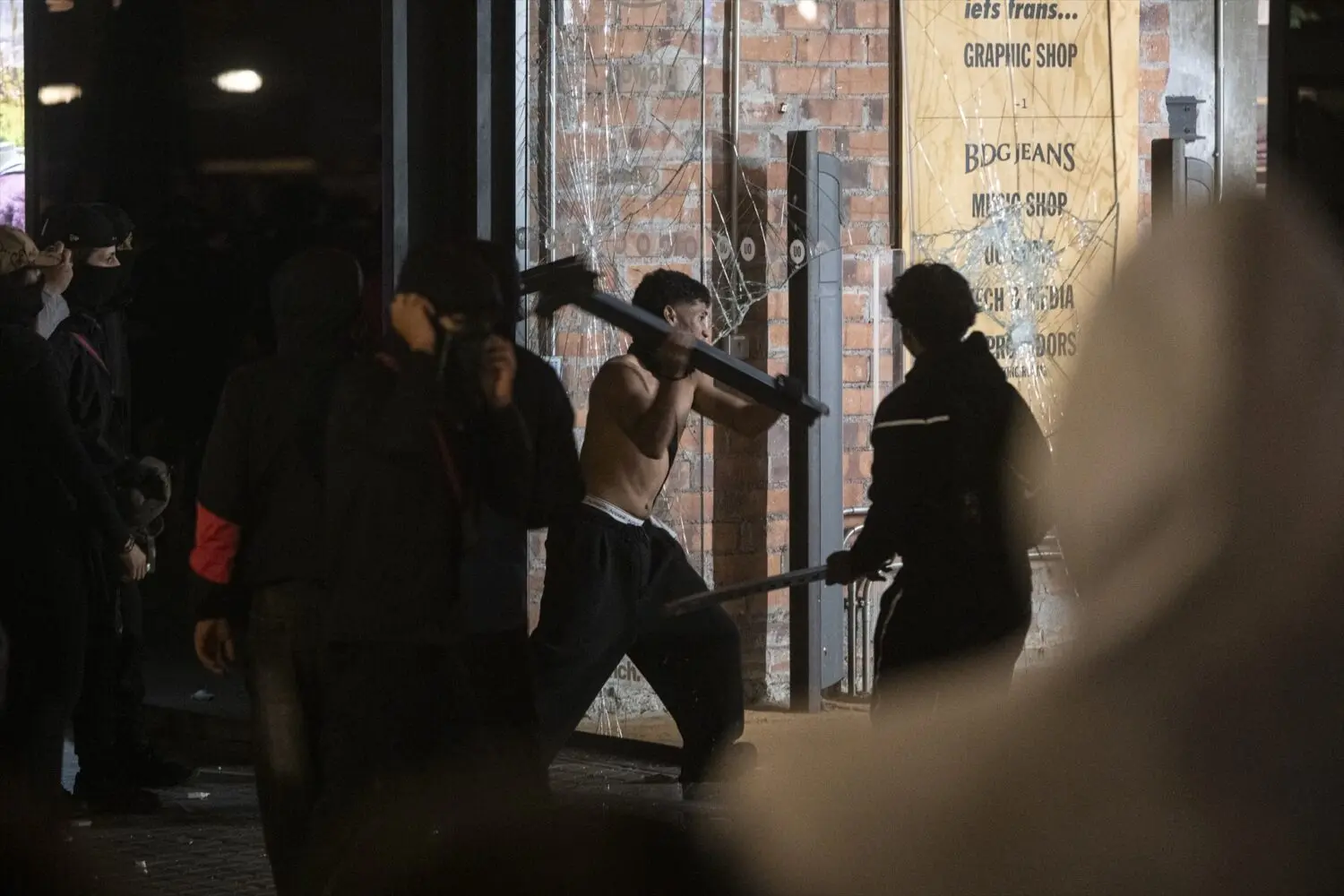 Disturbios en el centro de la ciudad, a 24 de octubre de 2026, en Barcelona, Disturbios en el centro de la ciudad, a 24 de octubre de 2026, en Barcelona