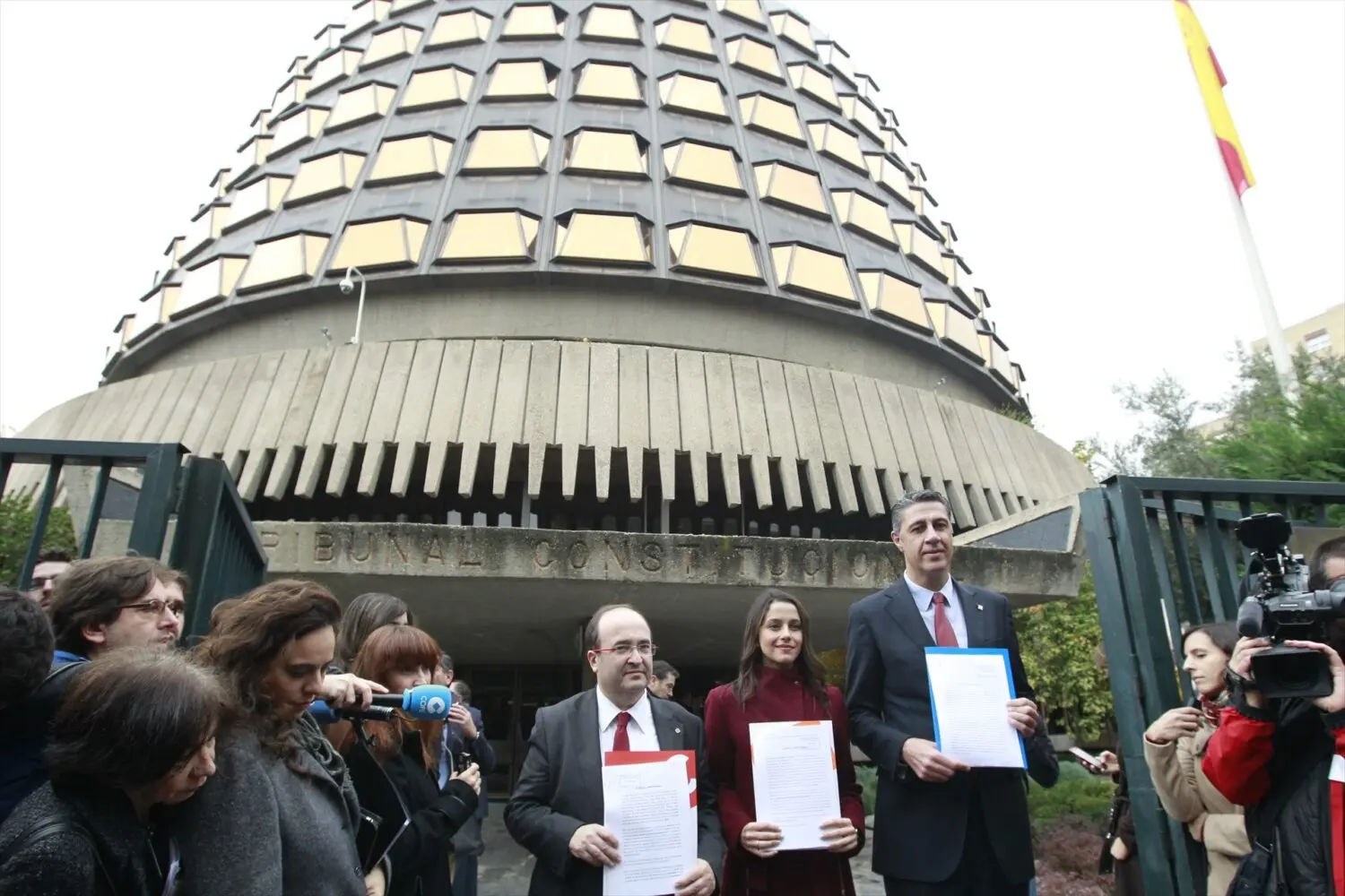 EuropaPress_1092238_lideres_ciudadanos_psc_pp_cataluna_presentan_recursos_amparo_tribunal