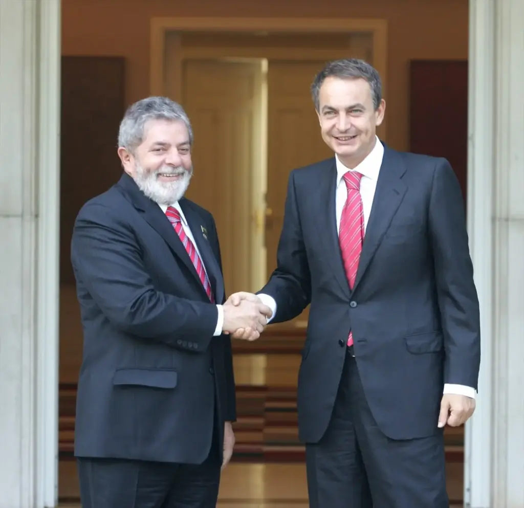 Grupo de Puebla y Ley de Nietos: las conexiones políticas que ponen el foco en el voto exterior 1 Moncloa Lula Da Silva y Zapatero