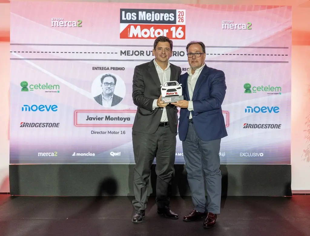 Premios Motor16 2026: una gala, en el 43 aniversario, que celebra la excelencia 4 Motor16 PREMIO KIA CARLOS SANCHEZ Moncloa
