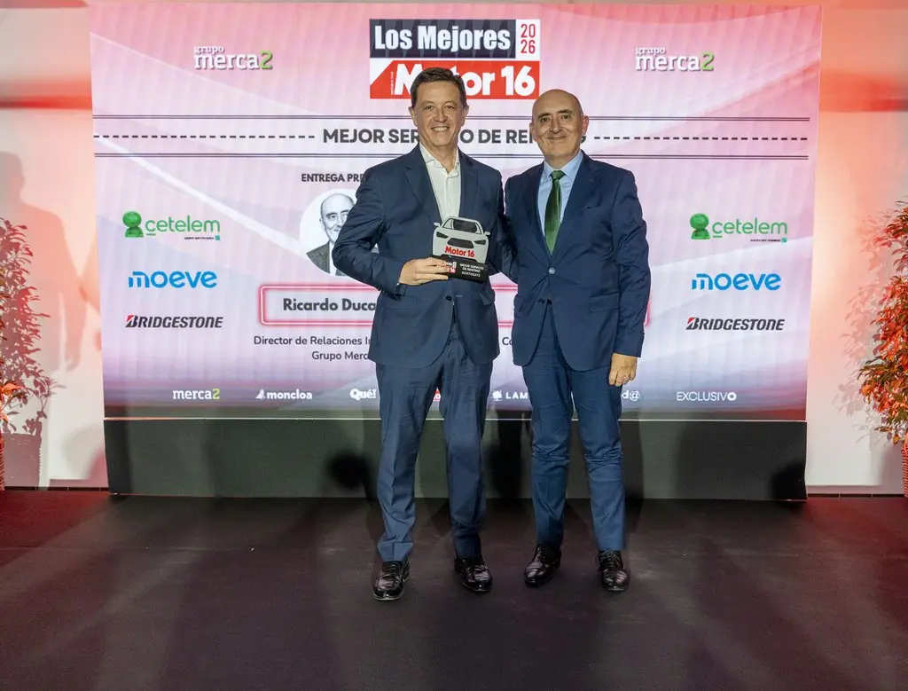 Premios Motor16 2026: una gala, en el 43 aniversario, que celebra la excelencia 12 Motor16 PREMIO NORTHGATE JORGE ALARCON Moncloa