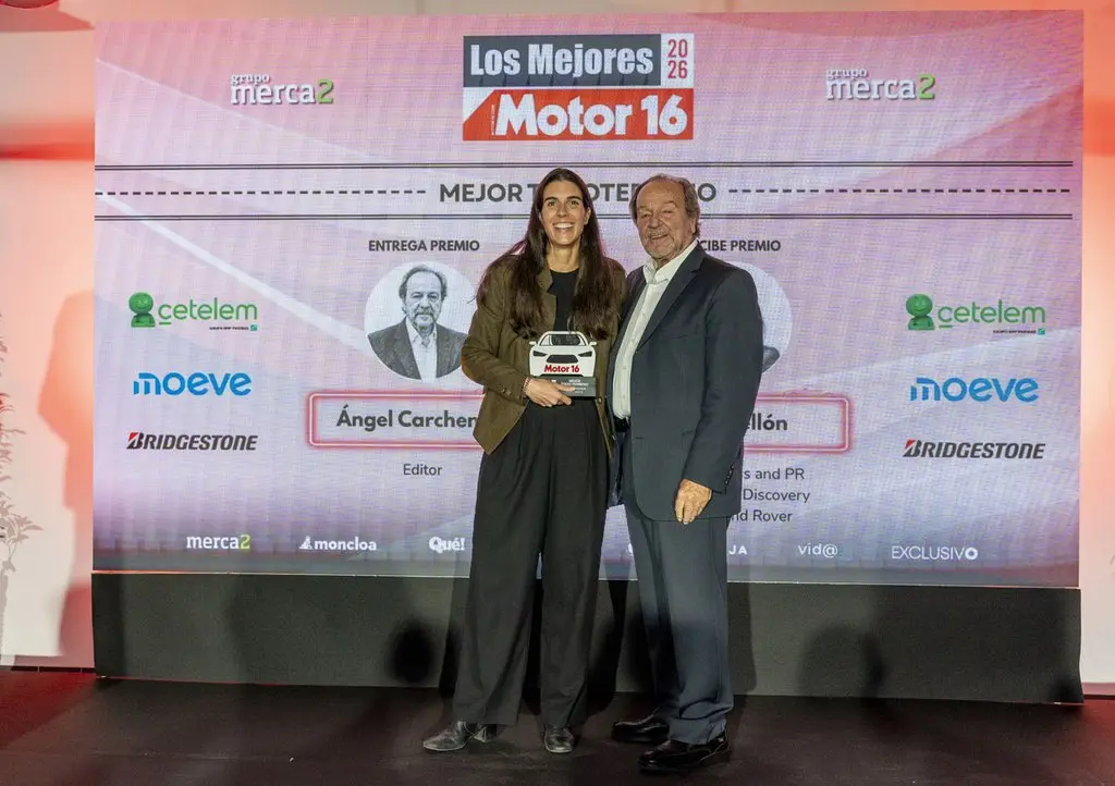 Premios Motor16 2026: una gala, en el 43 aniversario, que celebra la excelencia 8 Motor16 PREMIO RANGE ROVER ROSA BELLON Moncloa