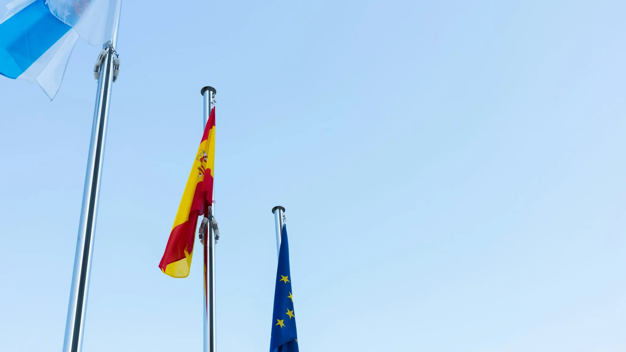 Abascal comparece tras el Comité Ejecutivo Nacional y tensa el pacto con el PP en el Senado 1 Moncloa pacto Senado PP Vox