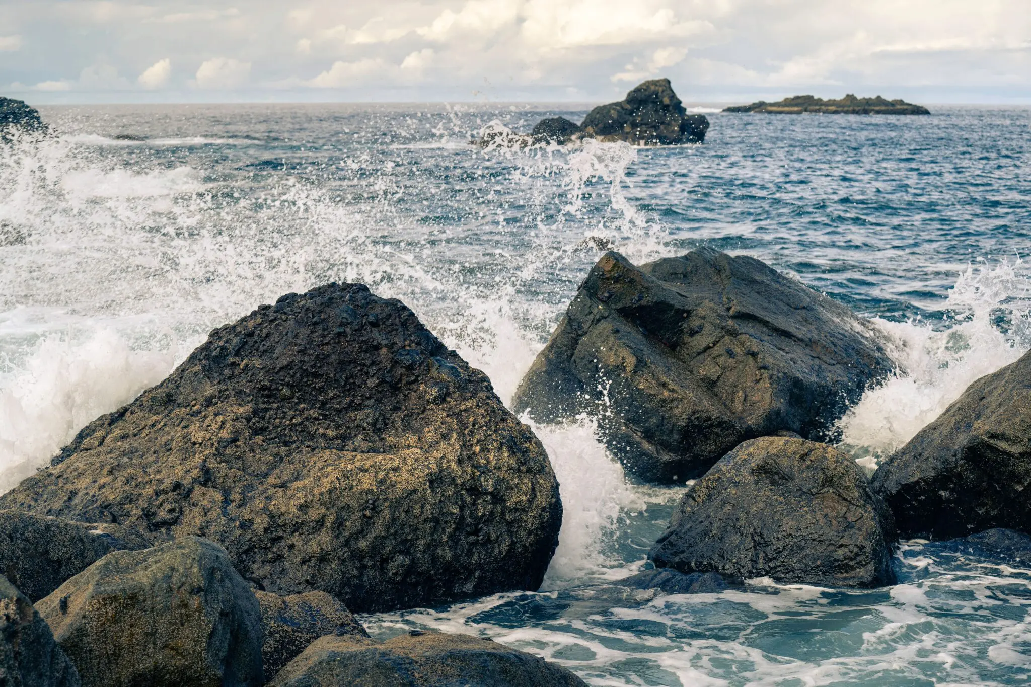 El Gobierno de Canarias presenta la Ley del Litoral para asumir competencias sobre playas y charcos 1 Moncloa gestión costera