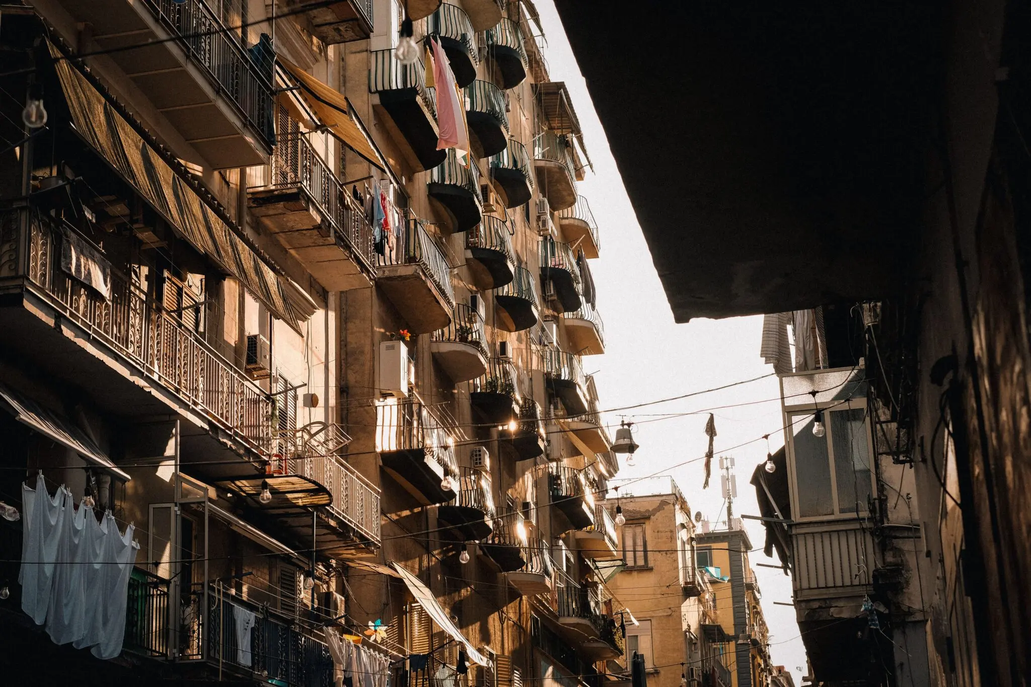 Colau propone un impuesto vivienda Barcelona del 10% a fondos y multipropietarios 1 Moncloa Colau impuesto multipropietarios