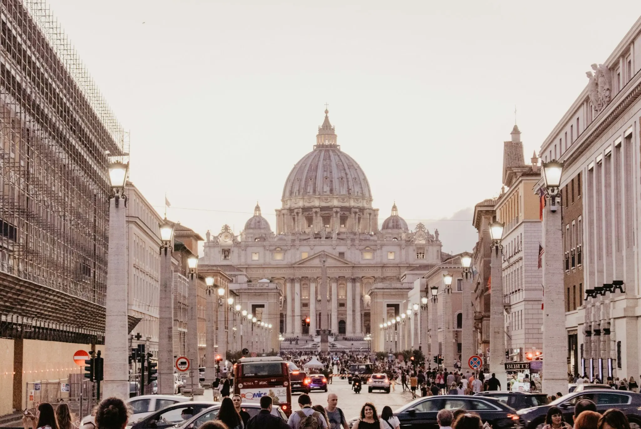 El cofundador de Anthropic presionó al Vaticano para rebajar su doctrina sobre la consciencia IA 1 Moncloa Anthropic