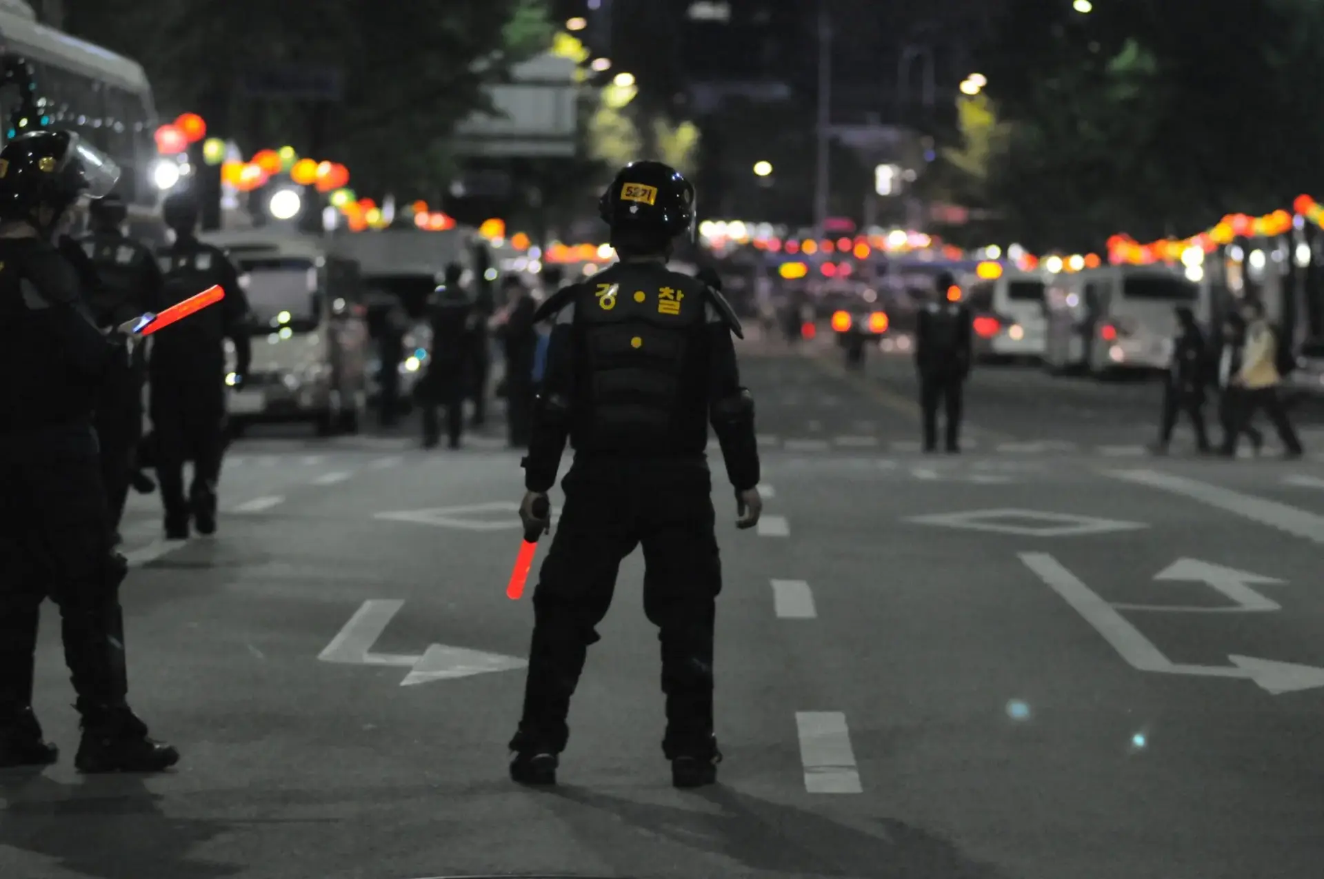 desalojo-ceuta-inmigrantes-policia-guard-portada desalojo Ceuta inmigrantes