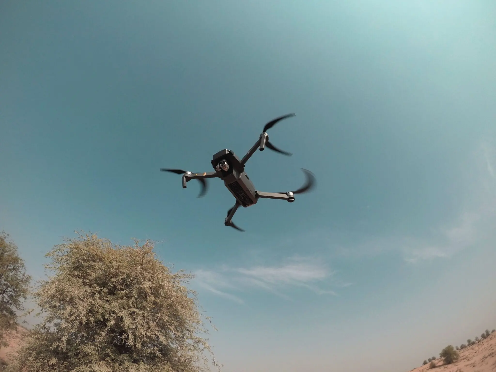 Drones hutíes perforan el escudo de 82.000 millones de Arabia Saudí y ponen en jaque el Mar Rojo 1 Moncloa drones hutíes