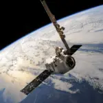 LeoLabs detecta un ‘rendezvous’ orbital: el espionaje satelital ruso acecha al radar ICEYE de Ucrania