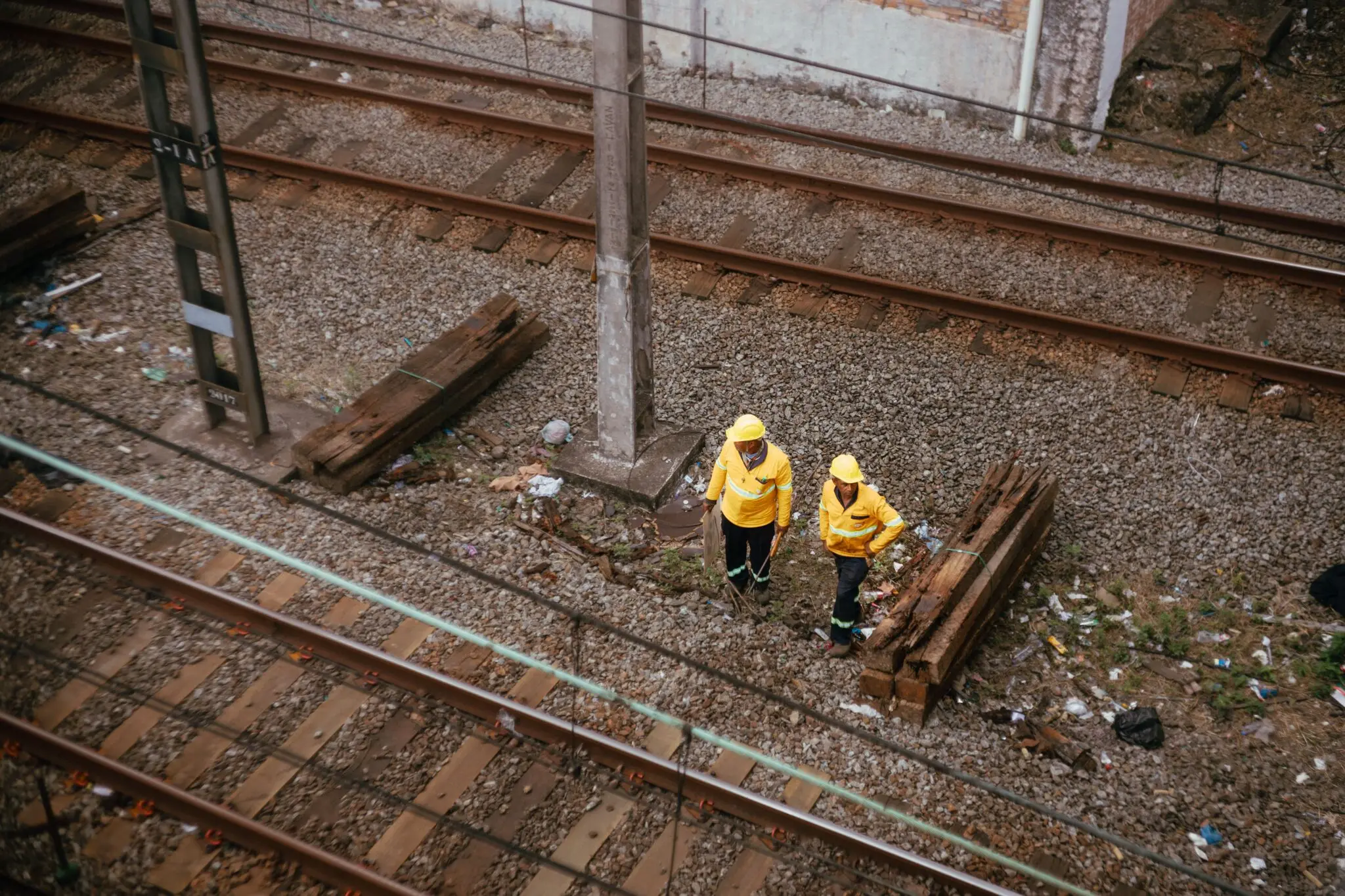 Feijóo reclama una revisión independiente de la red ferroviaria y una doble investigación del siniestro de Urda 1 Moncloa investigación siniestro Urda