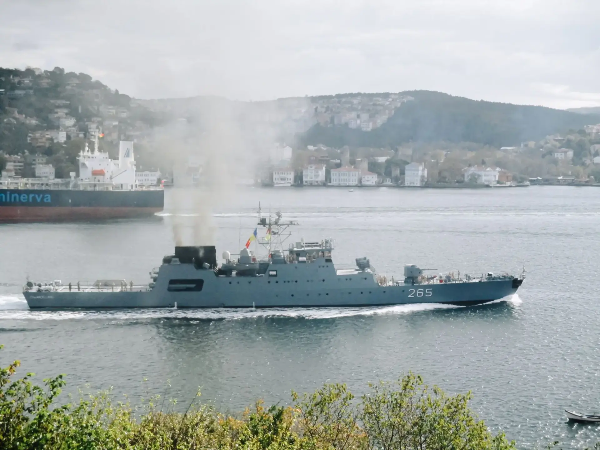 francia-intercepta-petrolero-ruso-flota-portada petrolero ruso flota fantasma